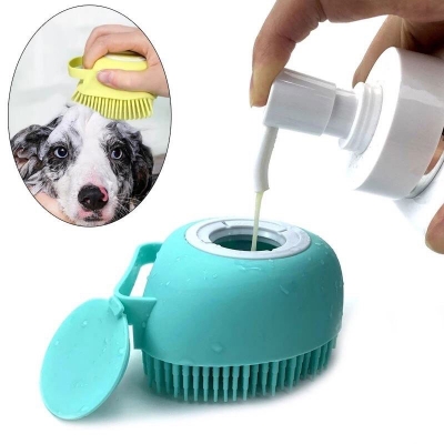 Массажная щетка для мытья животных с дозатором шампуня